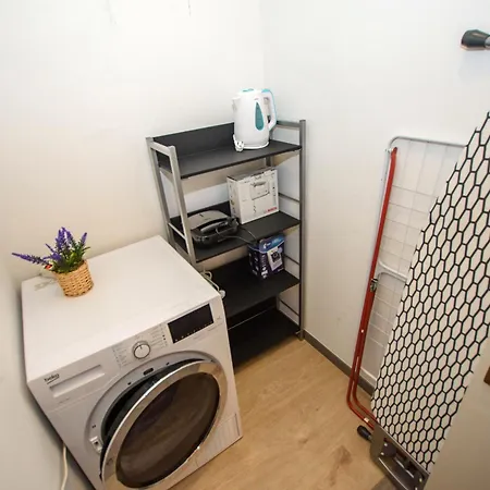 Apartment F Apa